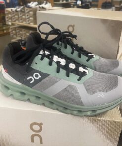 Cloud nova shoe pallet