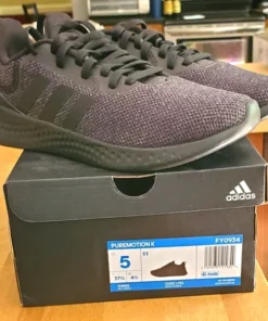 Adidas Sport Sneakers Pallets